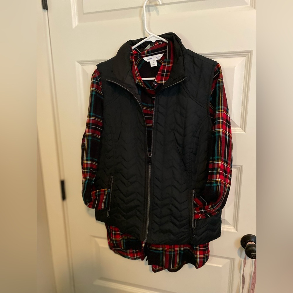 Cute Old Navy and Christopher&Banks set. Size L.